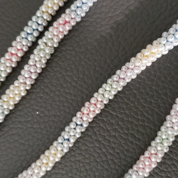 Beaded Pastel Pearl Beaded Strand 42" - Picture 3 of 3